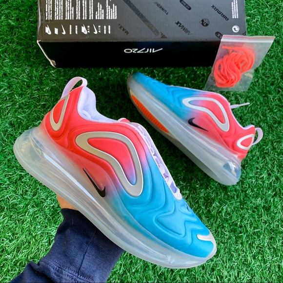 Nike Shoes - Nike W Air Max 720